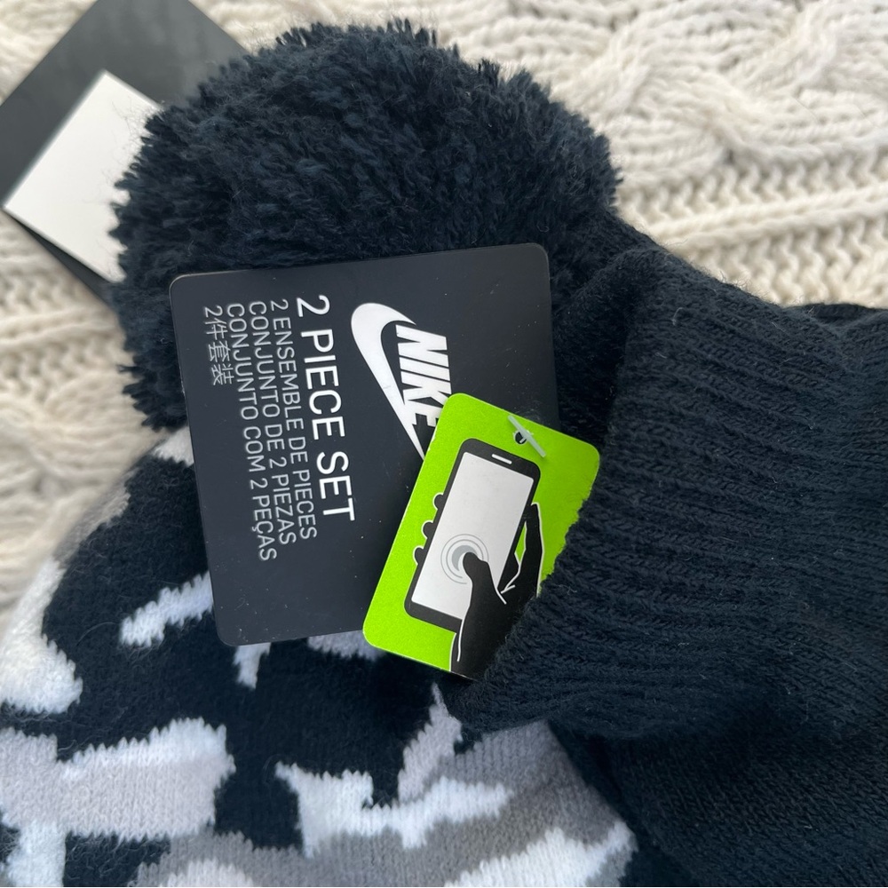 Nike Youth Hat and Gloves 2 pc Set NWT Camo Outerwear Accessories - Picture 5 of 6
